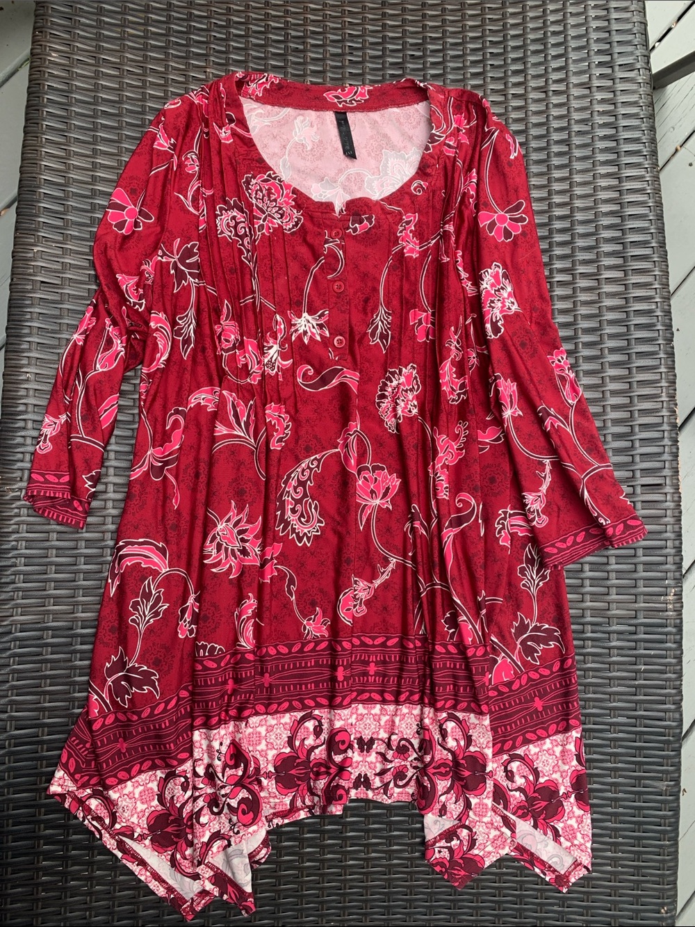 White Mark Red and Pink Floral Scoop Neck Tunic